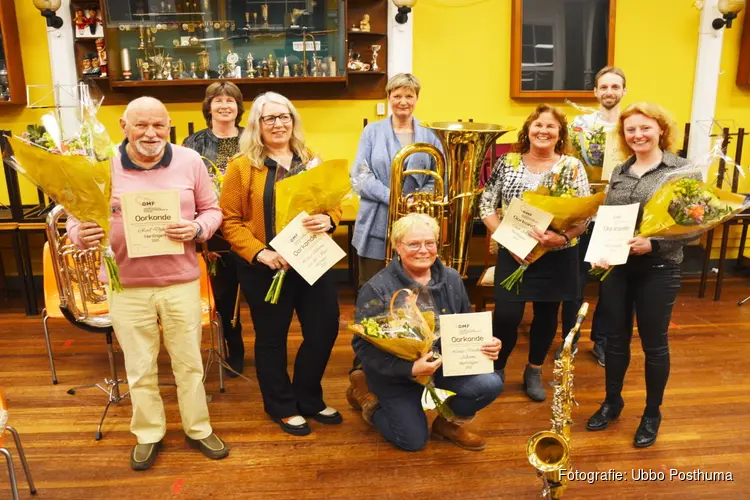 Jubilarissen bij Stedelijke Muziekvereniging Harlingen gehuldigd