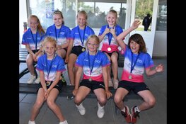 OBS Het Noorderlicht grote winnaar op het schoolvoetbaltoernooi bij fc Harlingen