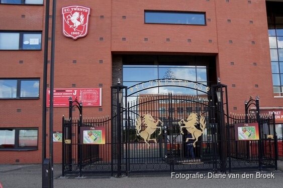 FC Twente wint nipt van strijdend Heerenveen
