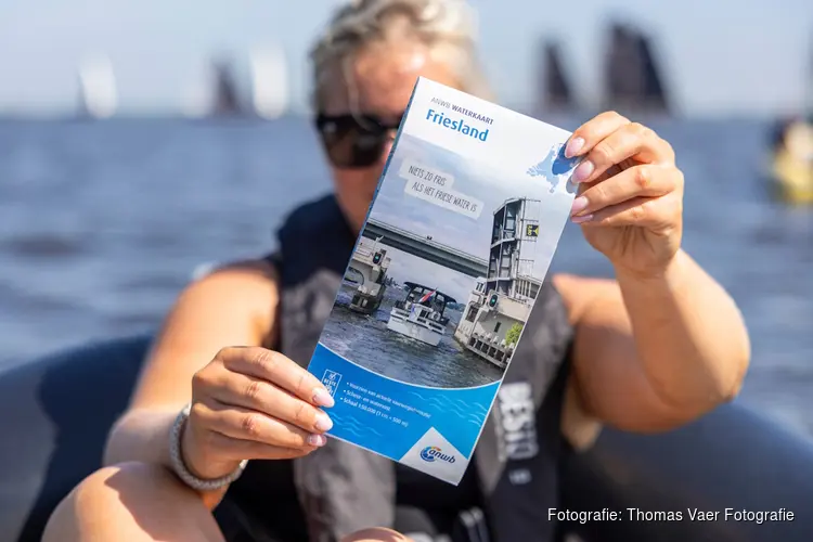 De ANWB Waterkaart Friesland terug van weggeweest